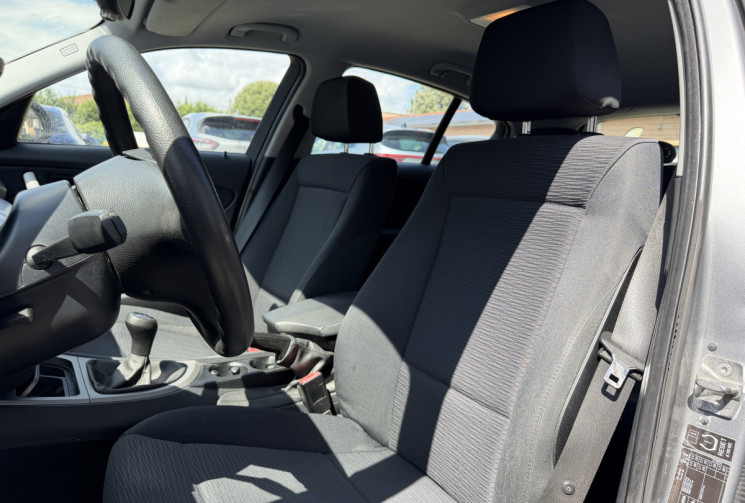 BMW Série 1 116i 122 ch Confort 5p