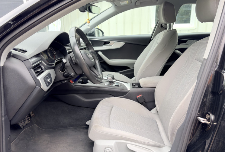 Audi A4 Limousine 2.0 TDI 150 ch Business Line -Apple Carplay-Entretiens OK-Garantie 12 Mois