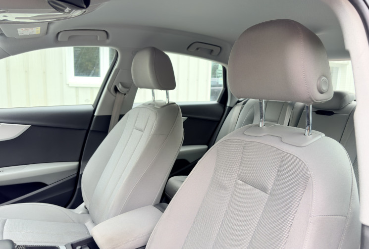 Audi A4 Limousine 2.0 TDI 150 ch Business Line -Apple Carplay-Entretiens OK-Garantie 12 Mois