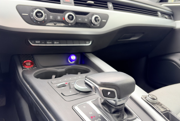 Audi A4 Limousine 2.0 TDI 150 ch Business Line -Apple Carplay-Entretiens OK-Garantie 12 Mois