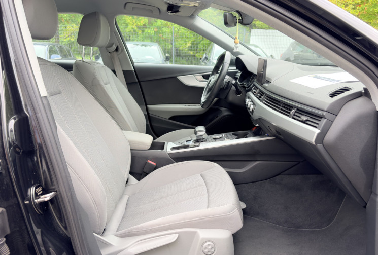 Audi A4 Limousine 2.0 TDI 150 ch Business Line -Apple Carplay-Entretiens OK-Garantie 12 Mois