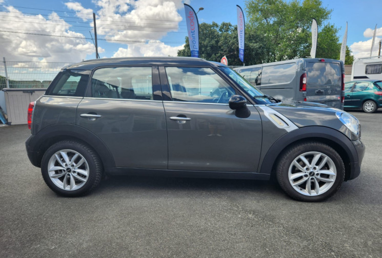 Mini Cooper  2 (R60) COUNTRYMAN 2.0 D 112 /BOITE AUTOMATIQUE /  BUSINESS TRIP / TRÉS BON ÉTAT 