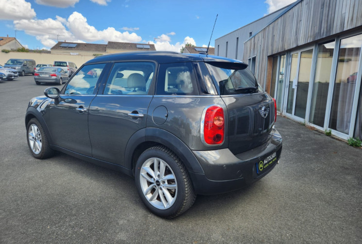 Mini Cooper  2 (R60) COUNTRYMAN 2.0 D 112 /BOITE AUTOMATIQUE /  BUSINESS TRIP / TRÉS BON ÉTAT 