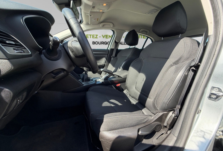 Renault Megane IV BlueDCI / 115 CH / 21N BUSINESS