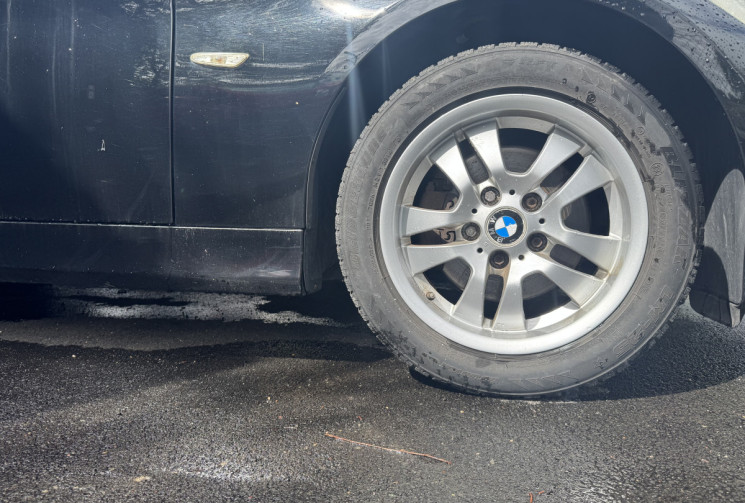 BMW Série 3 BMW 318i 143ch E90 / 2ème main / 2007 / 160800km / Régulateur / Climatisation / Garantie