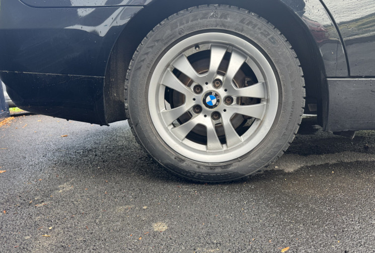 BMW Série 3 BMW 318i 143ch E90 / 2ème main / 2007 / 160800km / Régulateur / Climatisation / Garantie