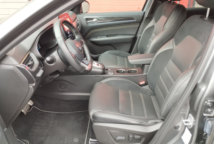 Renault Arkana 1.6 E-tech Full Hybrid 145 Engineered BVA / 1° main / Entretien Renault