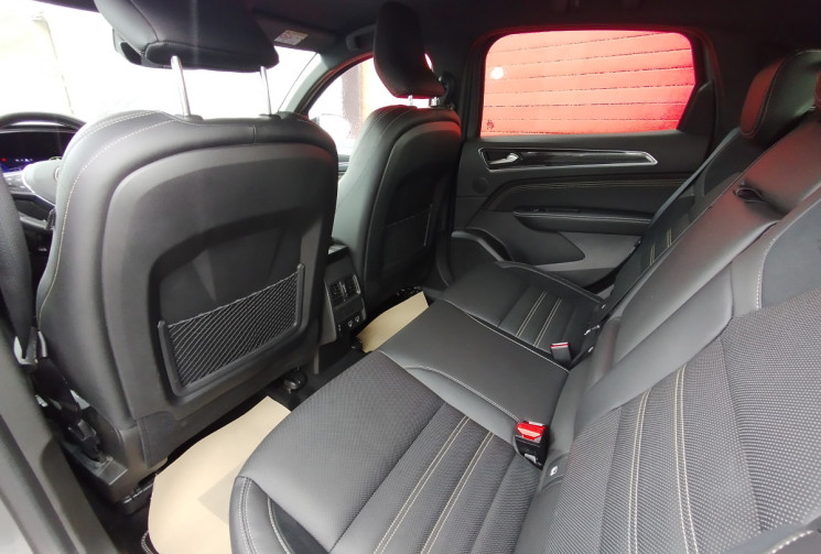 Renault Arkana 1.6 E-tech Full Hybrid 145 Engineered BVA / 1° main / Entretien Renault