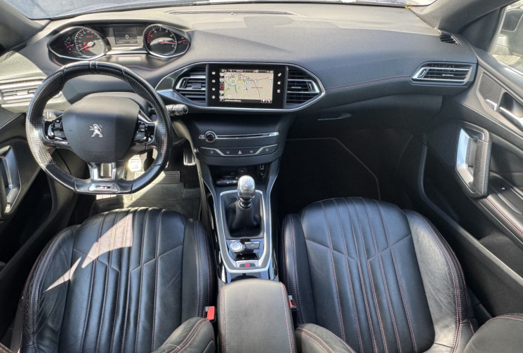 Peugeot 308 SW Peugeot 308 GT 205ch SW / 2015 / 104850km / Toit pano / Carnet / Audio Denon / Blueto