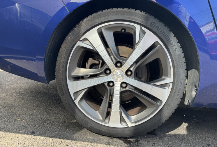 Peugeot 308 SW Peugeot 308 GT 205ch SW / 2015 / 104850km / Toit pano / Carnet / Audio Denon / Blueto