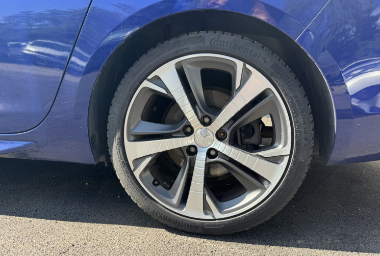 Peugeot 308 SW Peugeot 308 GT 205ch SW / 2015 / 104850km / Toit pano / Carnet / Audio Denon / Blueto