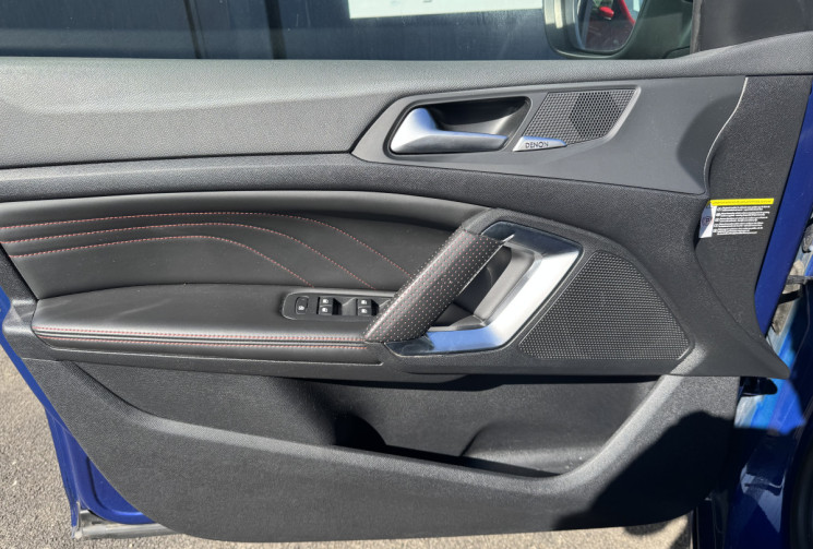Peugeot 308 SW Peugeot 308 GT 205ch SW / 2015 / 104850km / Toit pano / Carnet / Audio Denon / Blueto