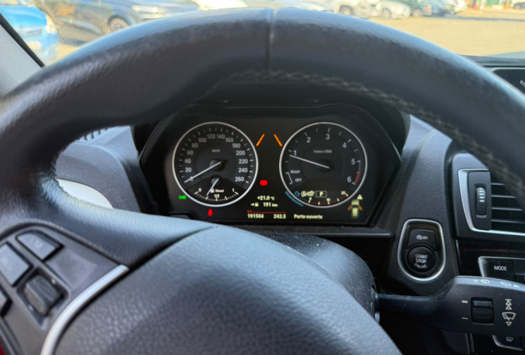 BMW Série 1  118D Urban Chic Toit ouvrant boite automatique