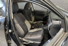 Toyota AURIS Dynamic Hatchback 1.6 D-4D 112 ch / Suivi d'entretien disponible