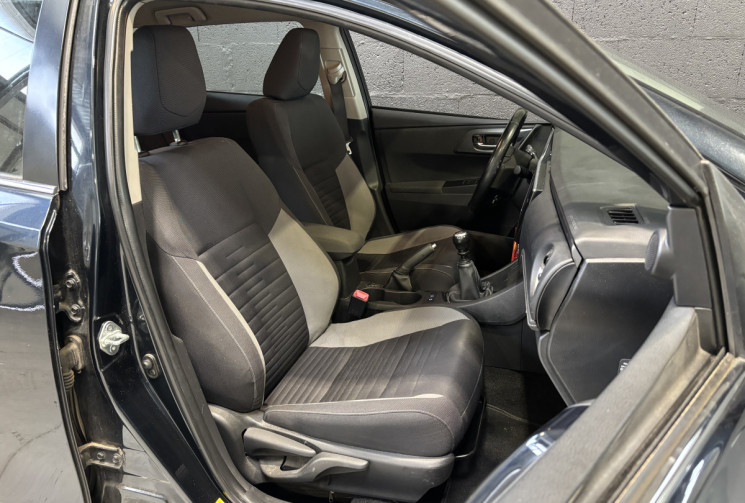 Toyota AURIS Dynamic Hatchback 1.6 D-4D 112 ch / Suivi d'entretien disponible