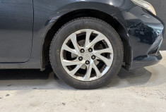 Toyota AURIS Dynamic Hatchback 1.6 D-4D 112 ch / Suivi d'entretien disponible