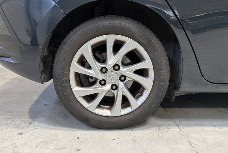 Toyota AURIS Dynamic Hatchback 1.6 D-4D 112 ch / Suivi d'entretien disponible