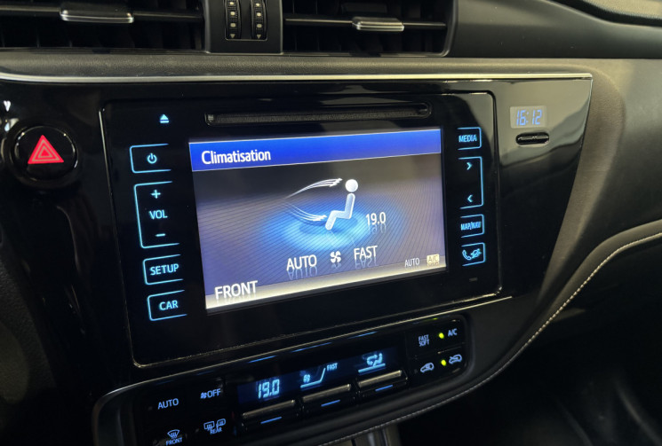 Toyota AURIS Dynamic Hatchback 1.6 D-4D 112 ch / Suivi d'entretien disponible