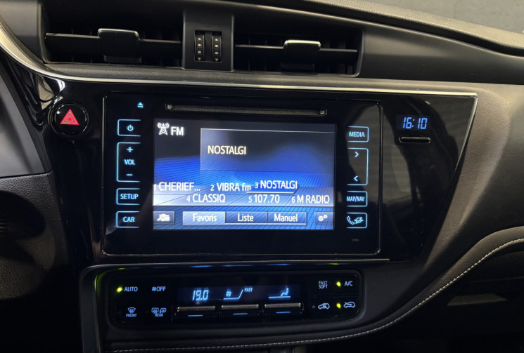 Toyota AURIS Dynamic Hatchback 1.6 D-4D 112 ch / Suivi d'entretien disponible
