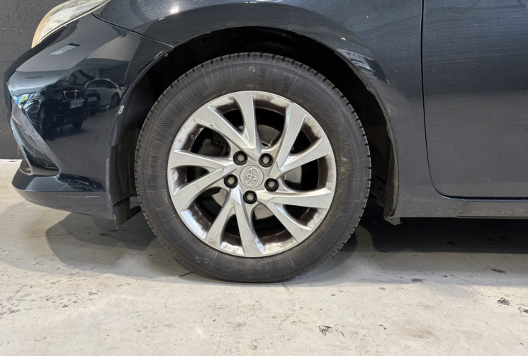 Toyota AURIS Dynamic Hatchback 1.6 D-4D 112 ch / Suivi d'entretien disponible