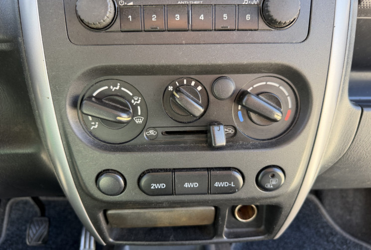 Suzuki Jimny 1.3 JLX 85CH 4X4 