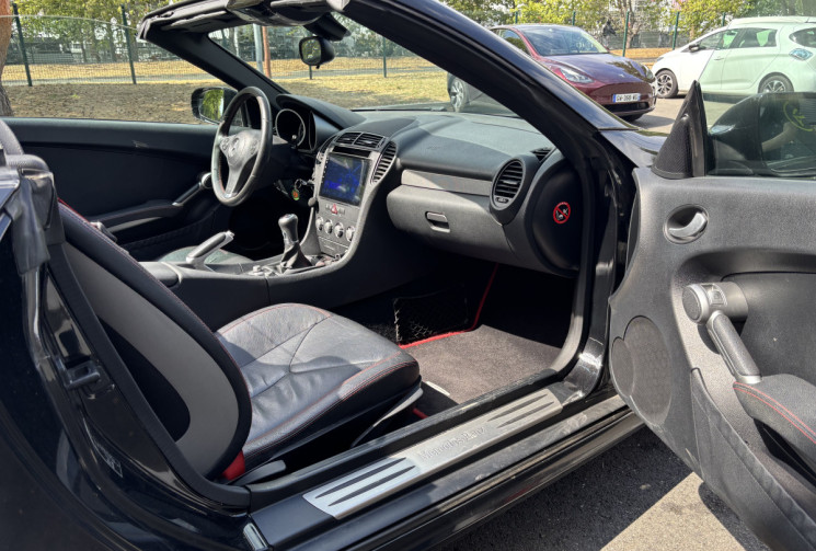 Mercedes SLK 1.8 200 KOMPRESSOR 184 AMG