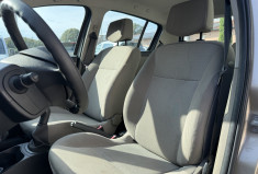 Renault Clio 1.2 TCe 100 ch Dynamique 5p / Clim auto / Vitres AV elec / Feux auto