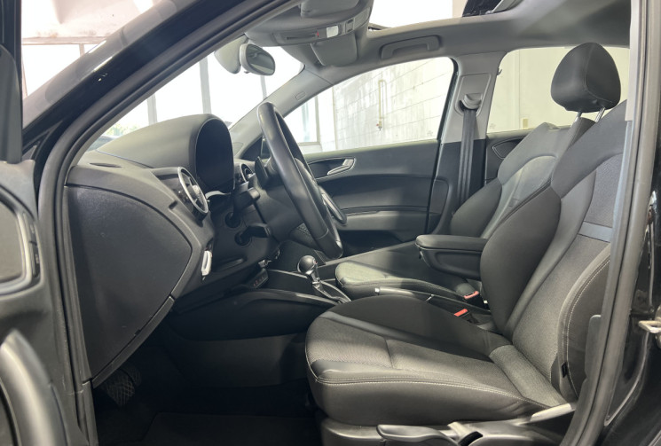 Audi A1 SPORTBACK 1.4 TFSI 122 Ambition S TRONIC 7 / Toit Ouvrant / Faible KM