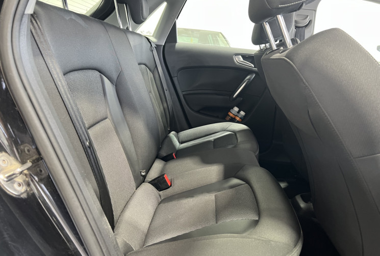Audi A1 SPORTBACK 1.4 TFSI 122 Ambition S TRONIC 7 / Toit Ouvrant / Faible KM