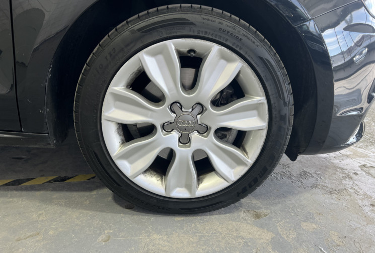 Audi A1 SPORTBACK 1.4 TFSI 122 Ambition S TRONIC 7 / Toit Ouvrant / Faible KM