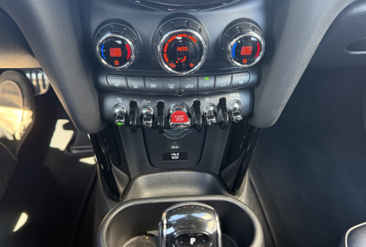 Mini MINI CABRIOLET F57 John Cooper Works 231 ch BVA8 Finition JCW - British Racing Green