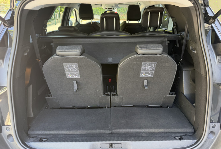 Peugeot 5008 1.2 THP 130 EAT8  Allure 7 Places / CarPlay / Caméra de recul / FULL Entretien Suivi