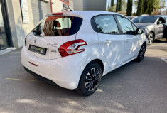 Peugeot 208 1.0 68cv 5P / Clim / GPS /  Petit prix / 124000km / 2014