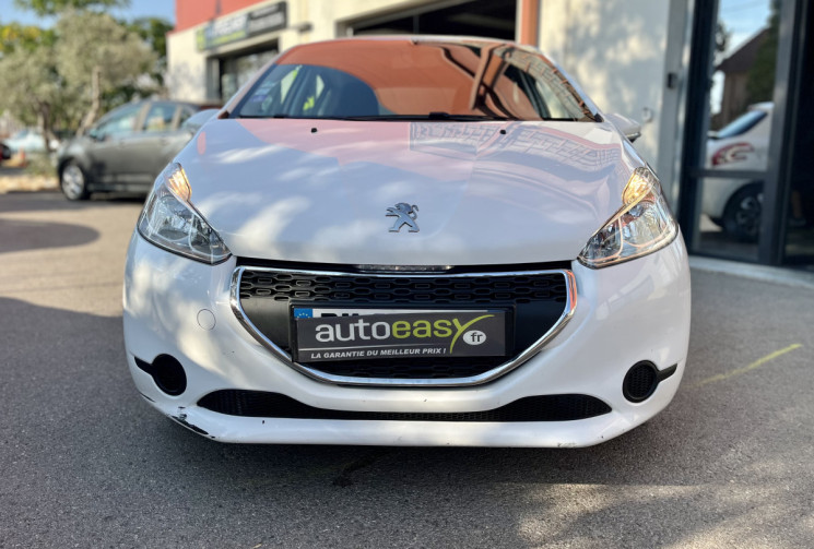 Peugeot 208 1.0 68cv 5P / Clim / GPS /  Petit prix / 124000km / 2014