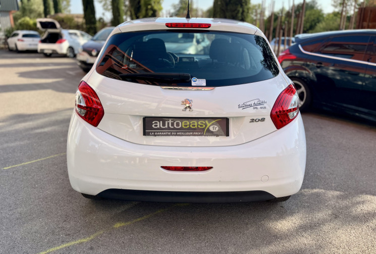 Peugeot 208 1.0 68cv 5P / Clim / GPS /  Petit prix / 124000km / 2014