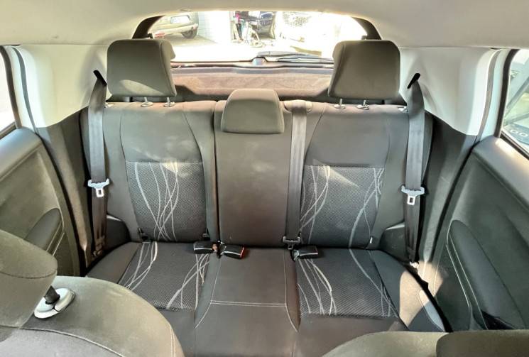 Peugeot 208 1.0 68cv 5P / Clim / GPS /  Petit prix / 124000km / 2014
