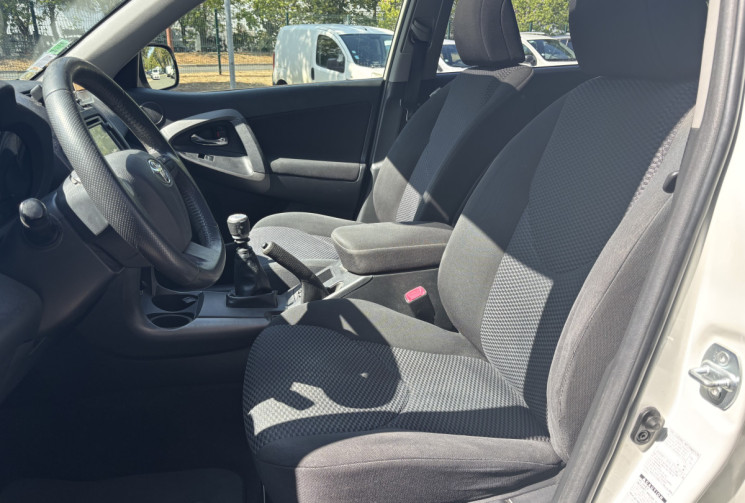 Toyota RAV4 III 2.2 150 D-4D FAP 4WD LIMITED EDITION