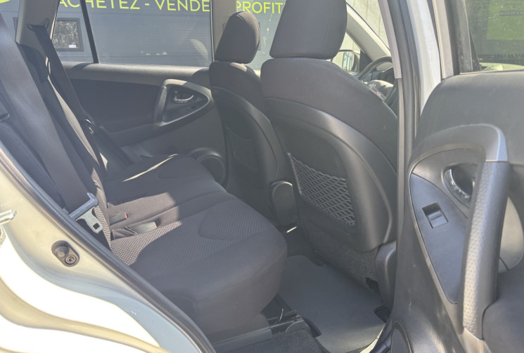 Toyota RAV4 III 2.2 150 D-4D FAP 4WD LIMITED EDITION