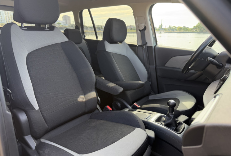 Citroën Grand C4 Picasso 1.6 VTi 120 Attraction (Moteur à chaine) 