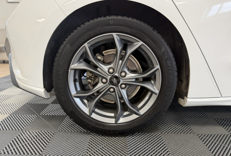 Ford Focus IV 1.0 SCTI 12V ECOBOOST 125 ST LINE / SUIVI COMPLET FORD / DISTRIBUTION A CHAINE  