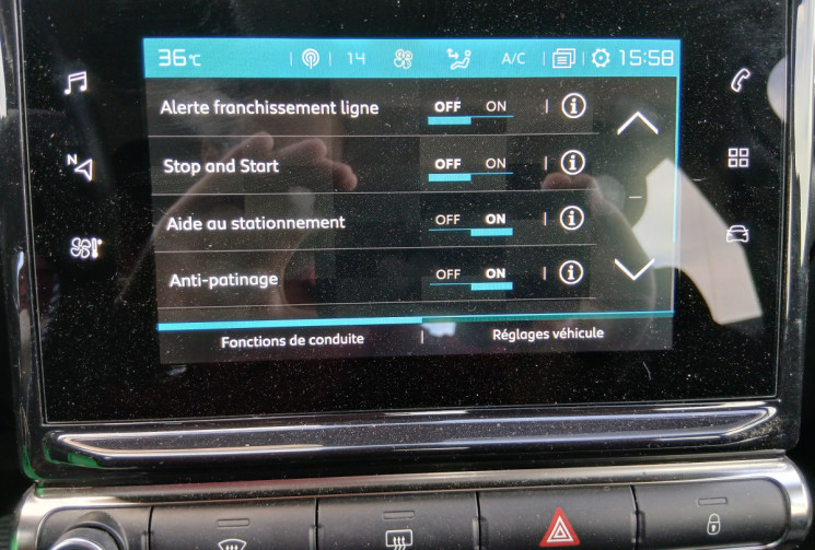 Citroën C3 1.2 THP 110cv EAT6 SHINE / DISTRIBUTION OK