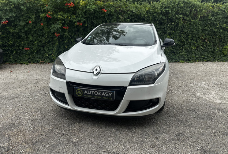 Renault Megane 3 Coupé 1.9 dCi 130ch FAP Monaco GP eco² Euro5