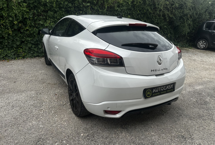 Renault Megane 3 Coupé 1.9 dCi 130ch FAP Monaco GP eco² Euro5