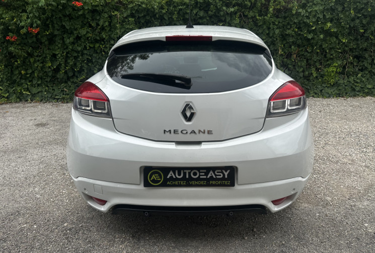 Renault Megane 3 Coupé 1.9 dCi 130ch FAP Monaco GP eco² Euro5