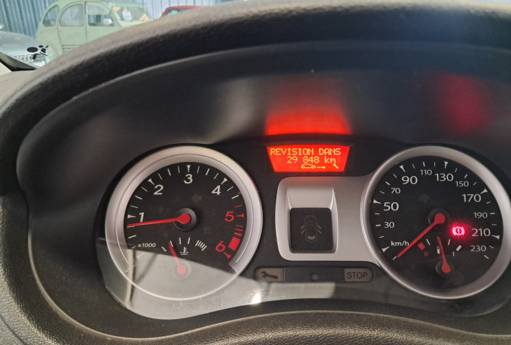 Renault Clio  III Sté 1.5 dCi 75  Générique 2 places - distribution neuve - 