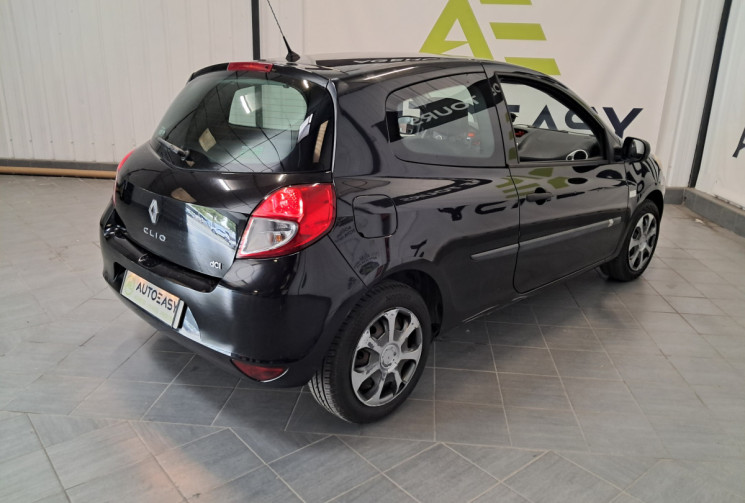 Renault Clio  III Sté 1.5 dCi 75  Générique 2 places - distribution neuve - 