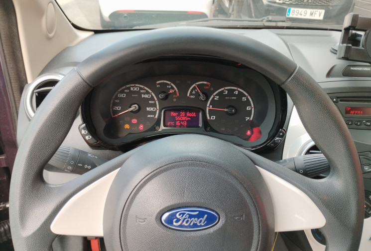 Ford Ka 1.2 i 69 cv Titanium BVM5