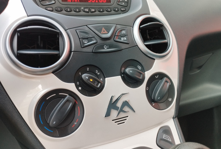 Ford Ka 1.2 i 69 cv Titanium BVM5