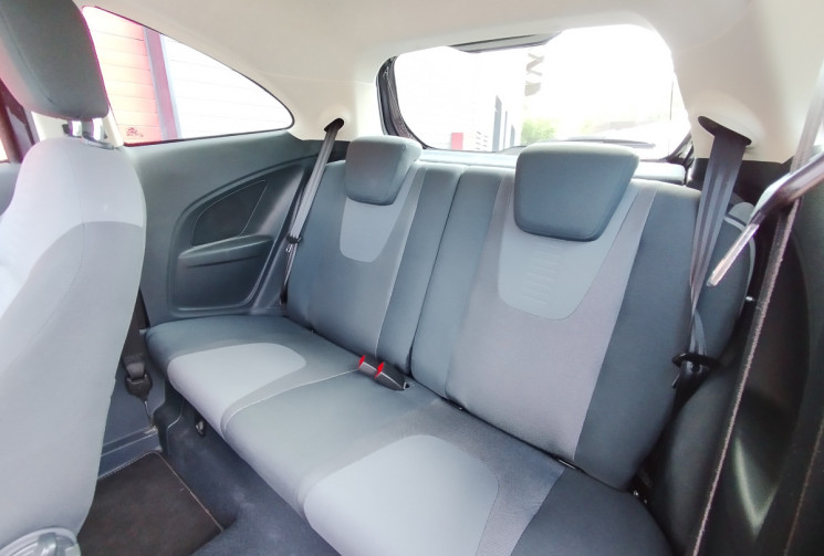 Ford Ka 1.2 i 69 cv Titanium BVM5
