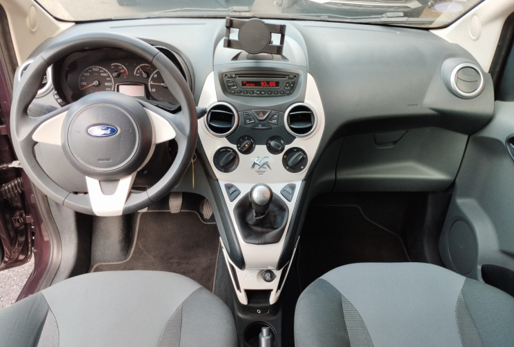 Ford Ka 1.2 i 69 cv Titanium BVM5